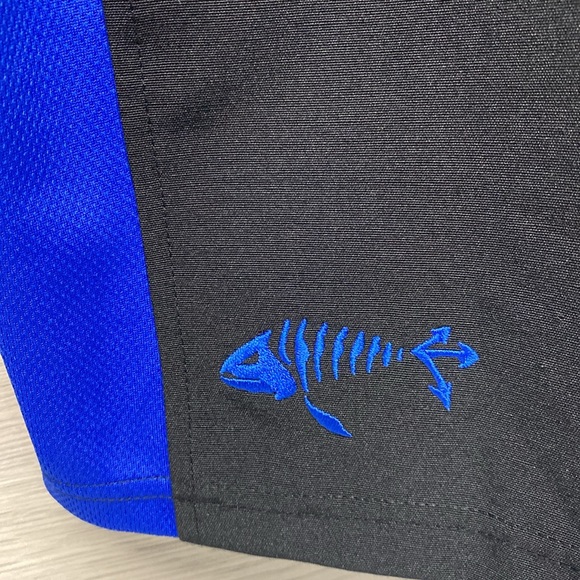 Mammoth Fishing Button Up Shirt - Picture 4 of 11